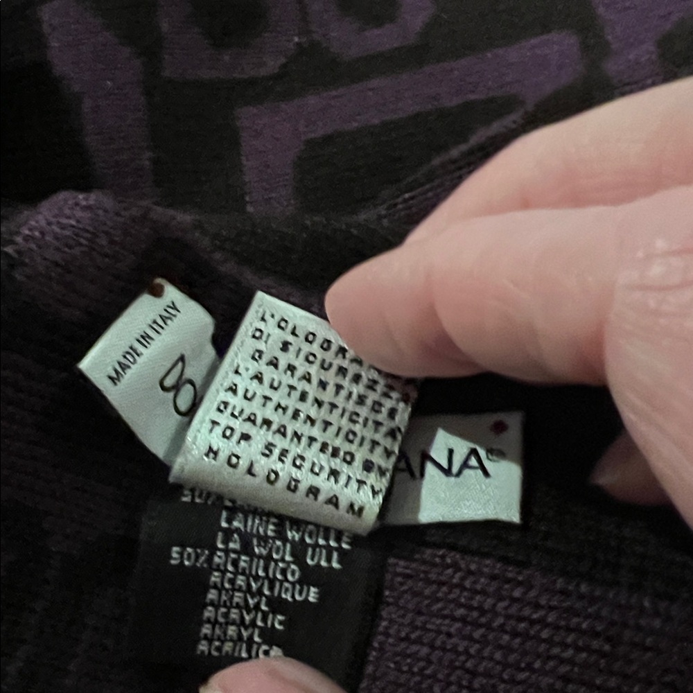 Dolce & Gabbana Black and Purple Wool Scarf EUC - Picture 5 of 8